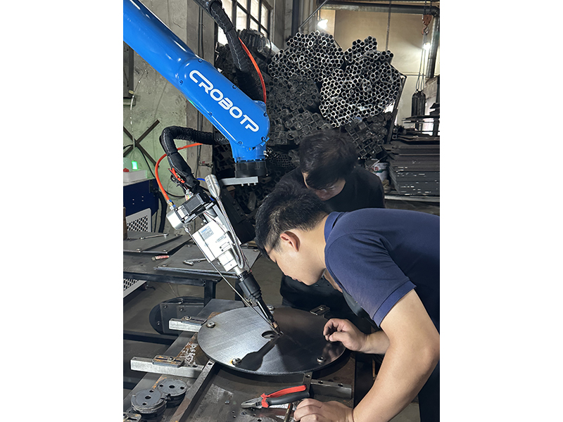 五金精密钣金加工案例 (2).jpg